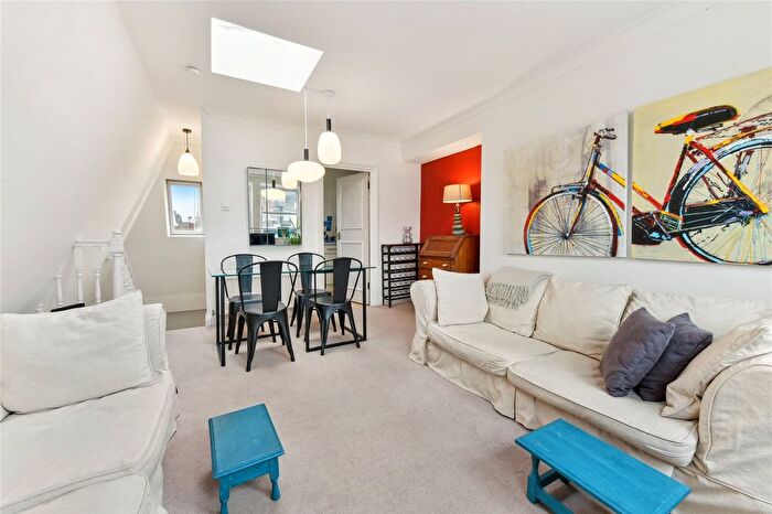 2 Bedroom Flat To Rent In West Warwick Place, London, SW1V