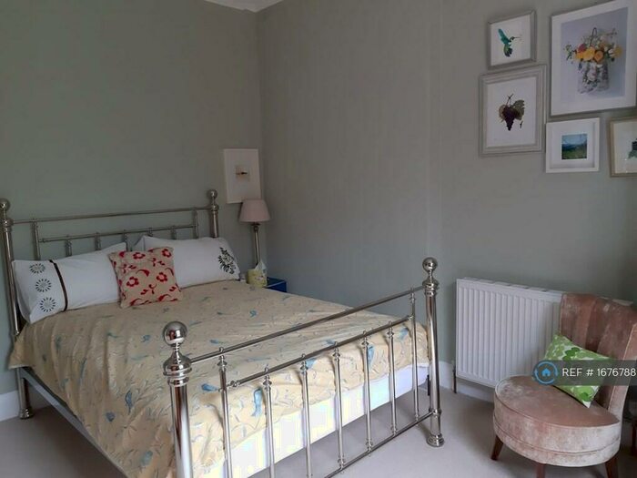 3 Bedroom Maisonette To Rent In Harrow On The Hill, Harrow On The Hill, HA1