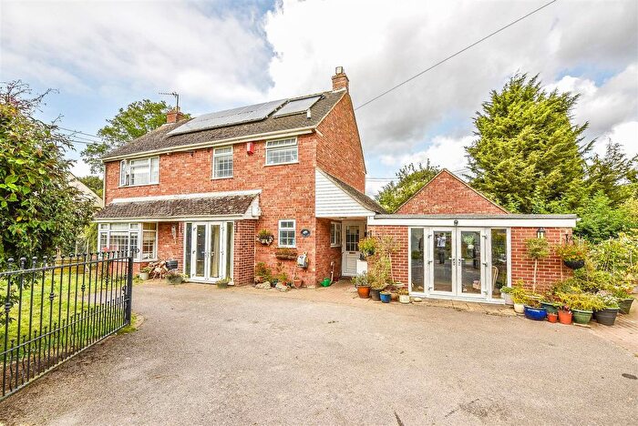 4 Bedroom Detached House For Sale In Shepherds Patch, Slimbridge, Gloucester, GL2