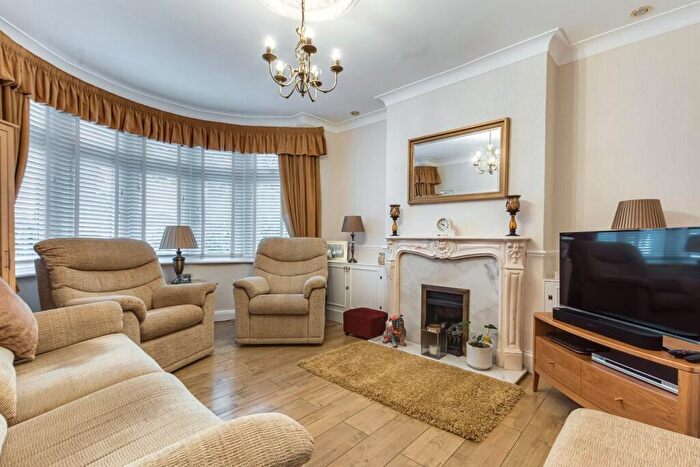 3 Bedroom Semi-Detached House For Sale In Avery Hill Road, London, SE9