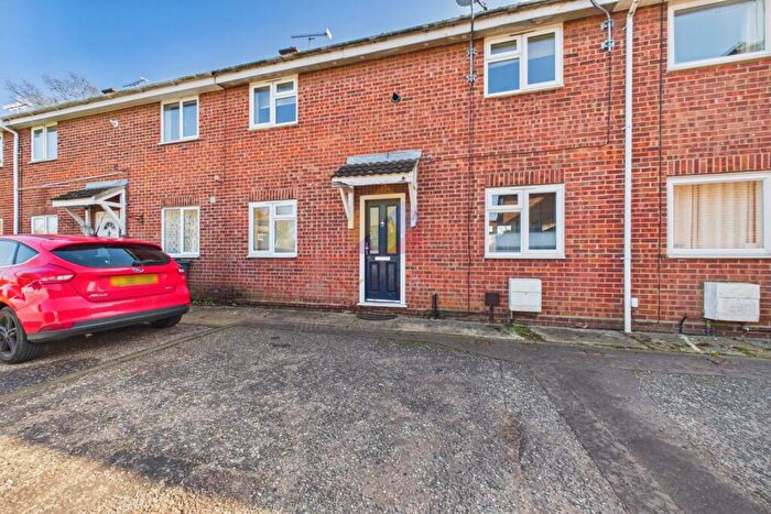 3 Bedroom Terraced House For Sale In Bourne Court Braintree, CM7