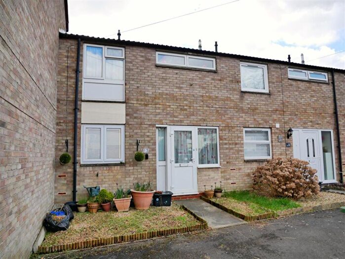 3 Bedroom Terraced House For Sale In Page Close, Calne, SN11
