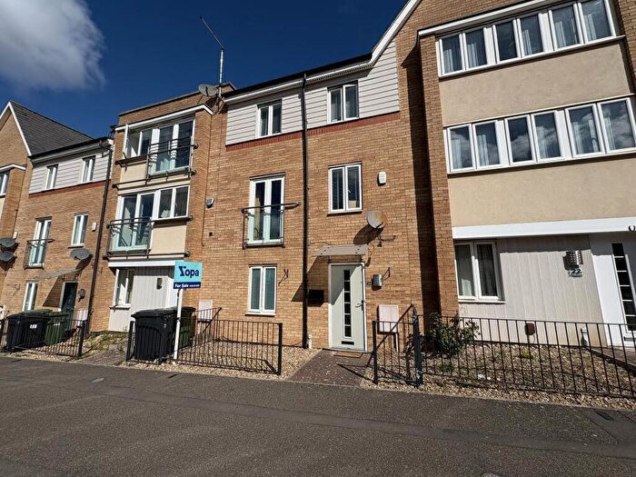 4 Bedroom Terraced House For Sale In Clayburn Road, Peterborough, PE7