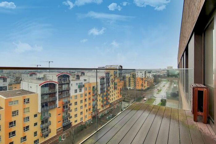 2 Bedroom Flat For Sale In John Harrison Way, North Greenwich, London, SE10