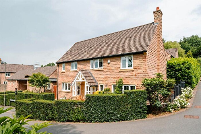 4 Bedroom Detached House For Sale In Ashtree Close, Matlock, DE4