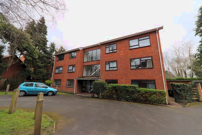 2 Bedroom Flat To Rent In Nightingale Place, Rickmansworth, WD3