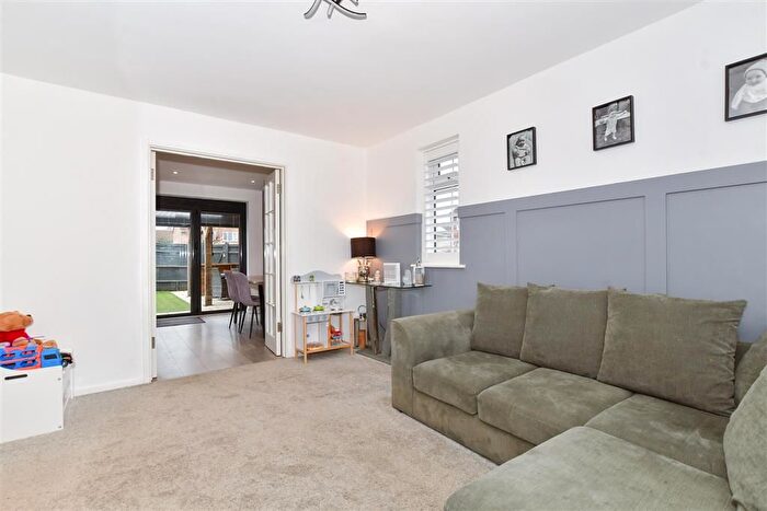 3 Bedroom Semi-Detached House For Sale In Le Temple Road, Paddock Wood, Tonbridge, Kent, TN12