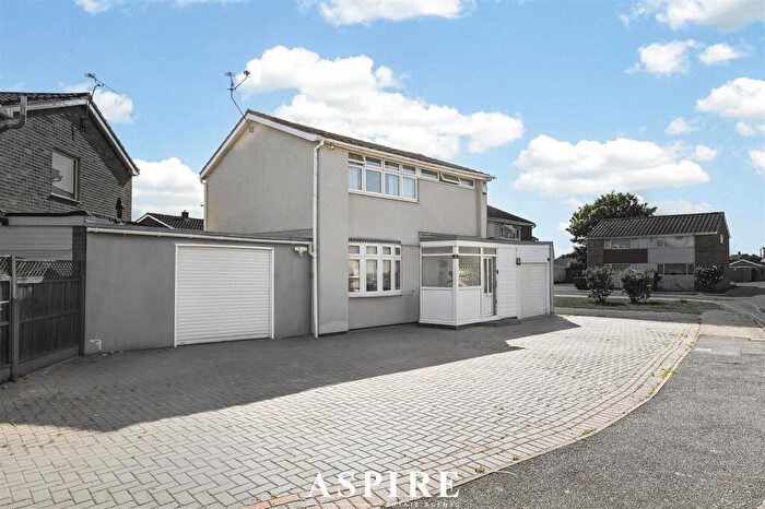 3 Bedroom Detached House For Sale In Linden Leas, Benfleet, SS7