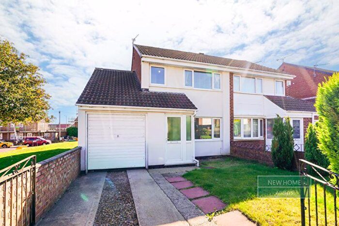 3 Bedroom Semi-Detached House For Sale In Spa Well Drive Sunderland, SR5