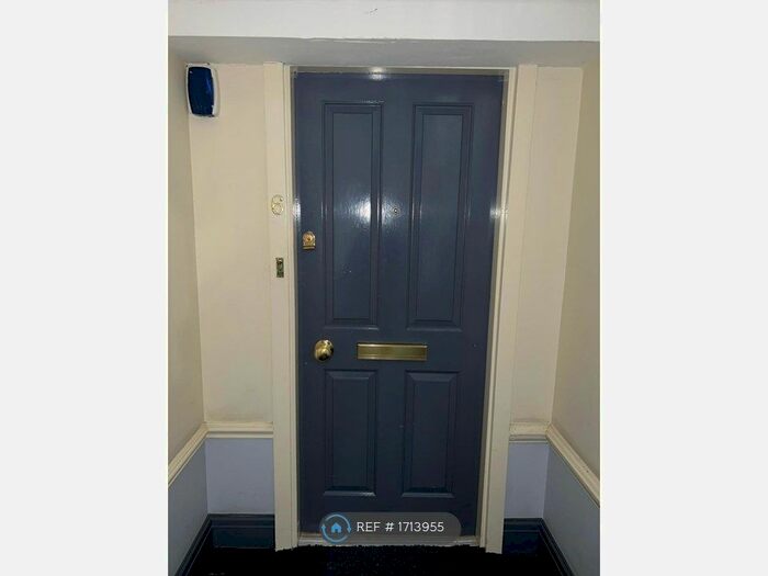 1 Bedroom Flat To Rent In Spinners Hall, Bolton, BL1