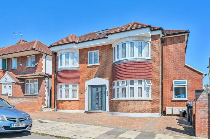 1 Bedroom Flat To Rent In Ivy Road, Southgate, London, N14