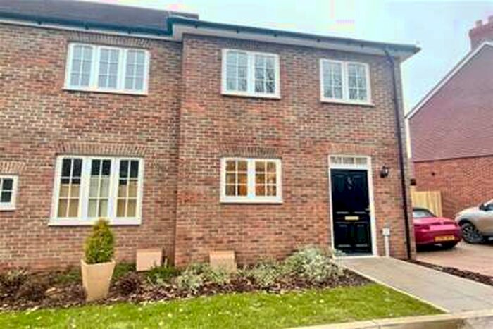 2 Bedroom Semi-Detached House To Rent In Tenterden, Kent, TN30