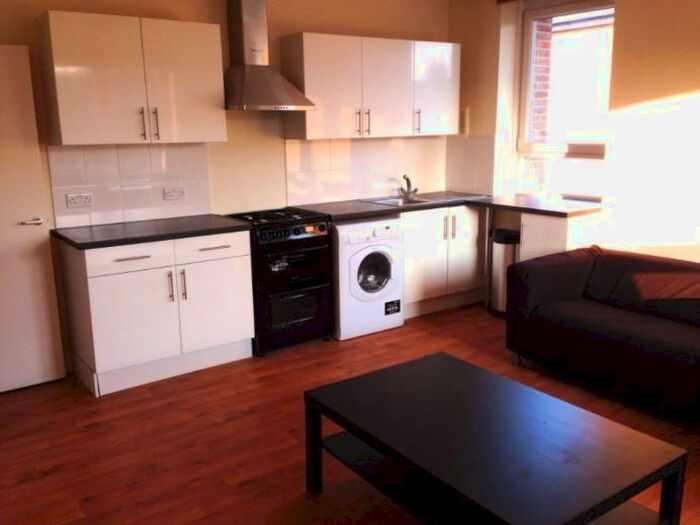 3 Bedroom Flat To Rent In Rossington Street, London, E5