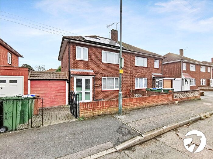 3 Bedroom Semi-Detached House To Rent In Alderney Road, Erith, DA8