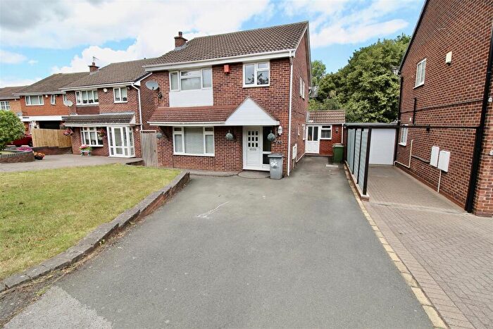4 Bedroom Detached House For Sale In Kingsleigh Drive, Castle Bromwich, Birmingham, B36