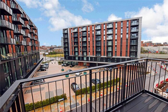 2 Bedroom Flat To Rent In The Bellows, Lockside Lane, Salford, M5