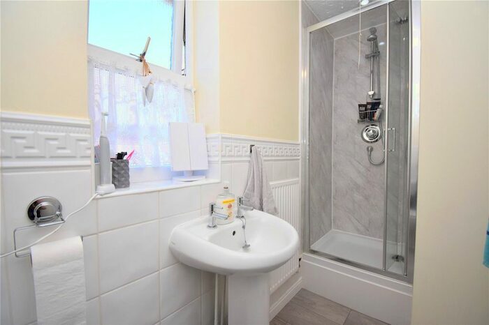 3 Bedroom Detached House For Sale In Heather Drive, Thatcham, Berkshire, RG18