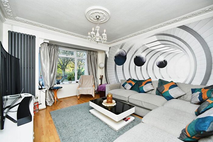 5 Bedroom Semi-Detached House For Sale In Mackie Avenue, Brighton, BN1