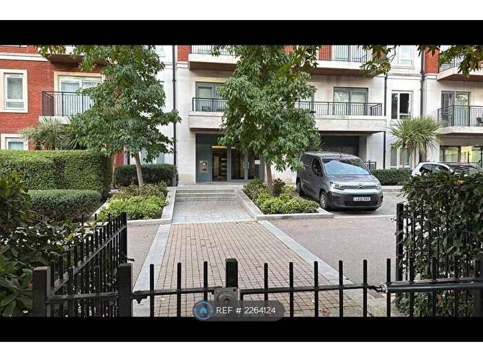 1 Bedroom Flat To Rent In Goldhawk House, London, NW9