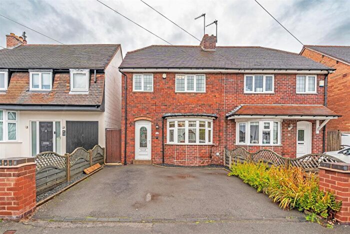 3 Bedroom Semi-Detached House To Rent In Hurdis Road, Shirley, B90