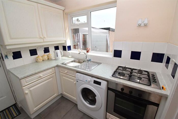 2 Bedroom Bungalow For Sale In Whitehouse Close, Shelton Lock, Derby, DE24