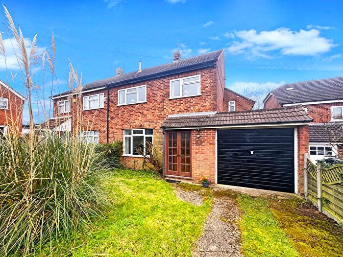 4 Bedroom Semi-Detached House For Sale In Quarrendon Road, Amersham, HP7