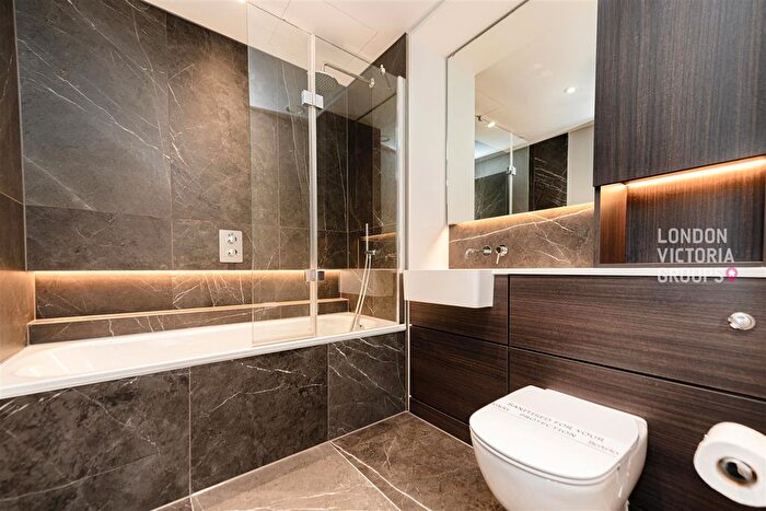 2 Bedroom Property To Rent In Gasholder Place, London, SE11