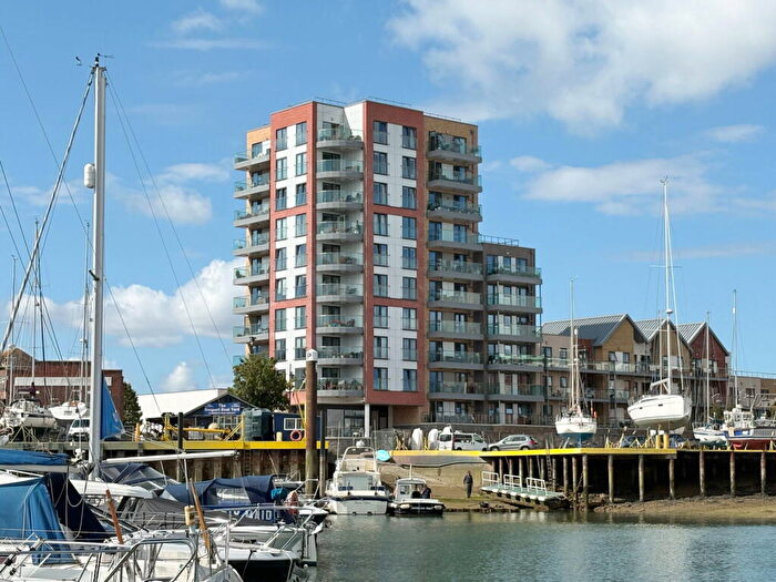 1 Bedroom Apartment For Sale In Viewpoint, Harbour Road, Gosport, PO12