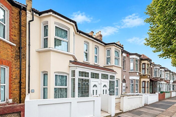 5 Bedroom Terraced House For Sale In Third Avenue, Manor Park, Newham, London, E12