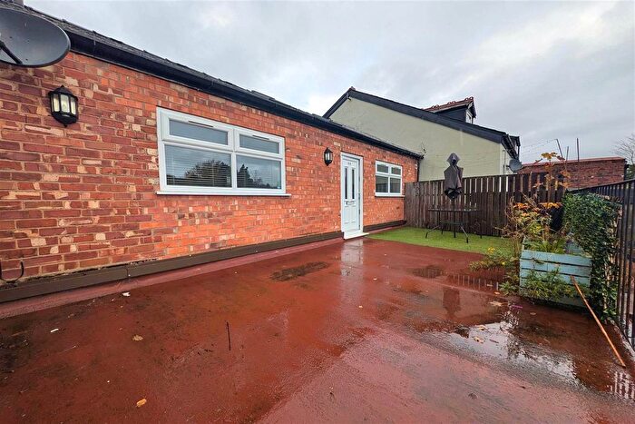 2 Bedroom Flat To Rent In Market Street, Marple, Stockport, SK6