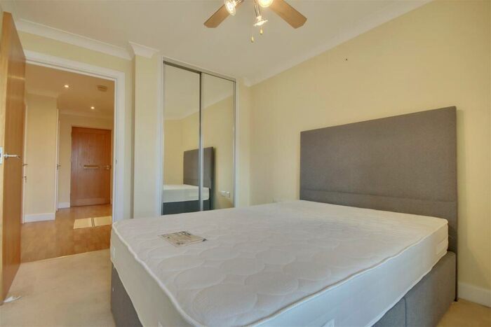 2 Bedroom Flat For Sale In Gunwharf Quays, Portsmouth, PO1