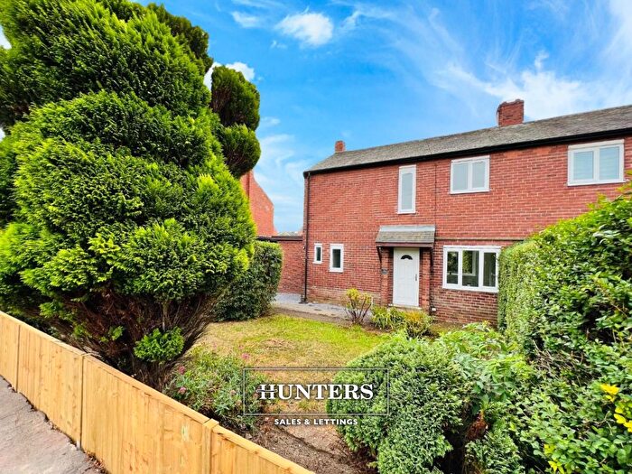 3 Bedroom Property To Rent In Pontefract Road, Featherstone, Pontefract, WF7