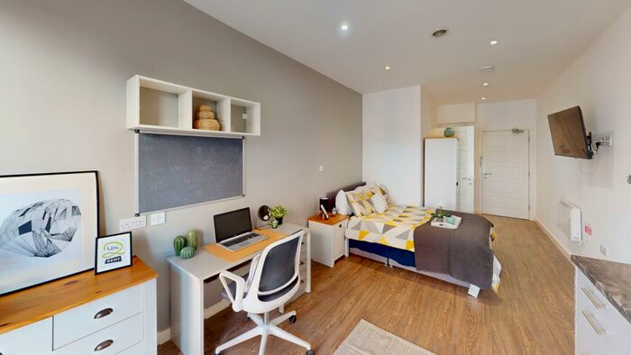 Studio To Rent In Studio, St Marks Court, - St Marks Street, City Centre, Nottingham, NG3