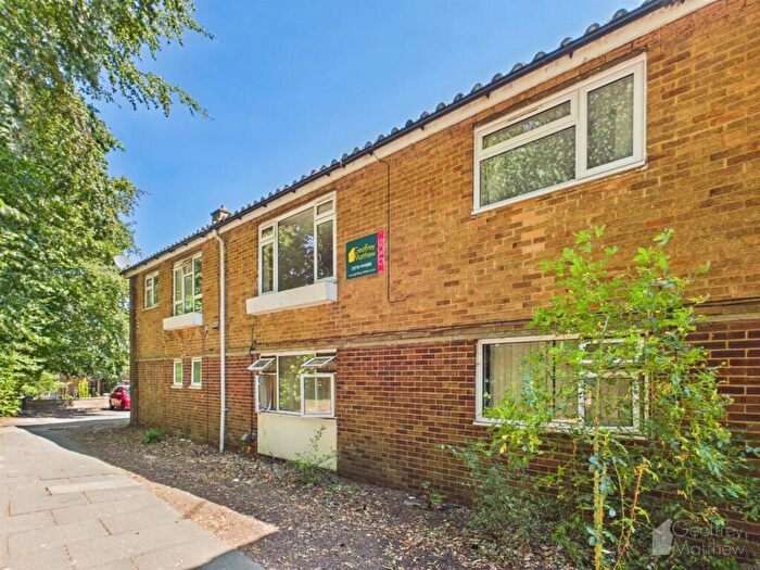 2 Bedroom Flat To Rent In Kingsland, Harlow, CM18