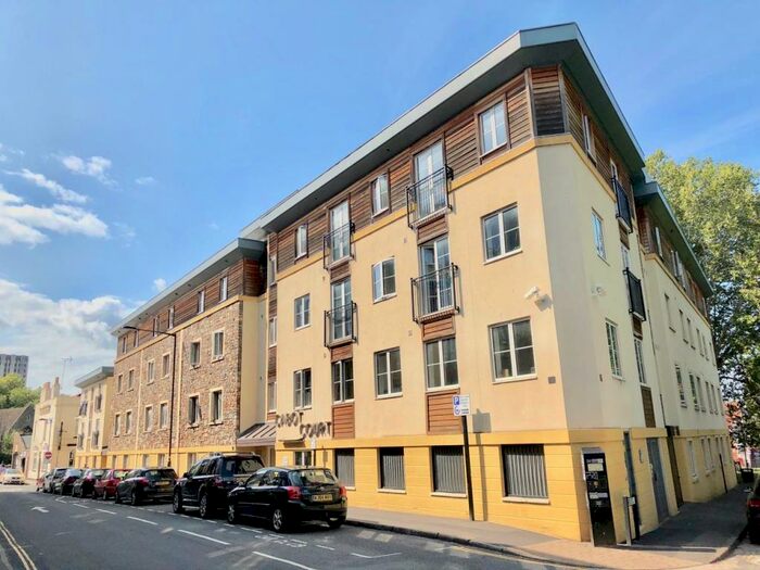1 Bedroom Flat To Rent In Braggs Lane, Bristol, BS2