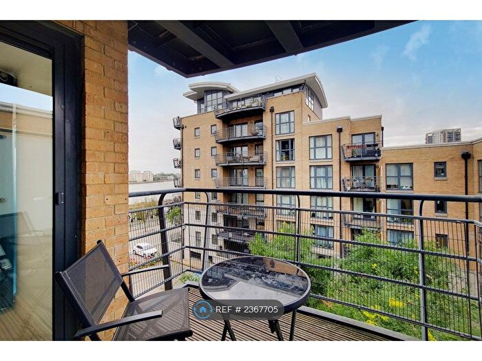 2 Bedroom Flat To Rent In Stretton Mansions, London, SE8