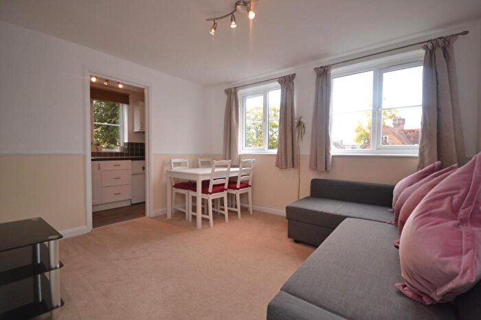 1 Bedroom Apartment To Rent In Send Road, Caversham, Reading, RG4