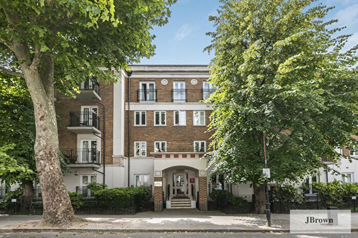 2 Bedroom Flat To Rent In Russell Road, London, W14