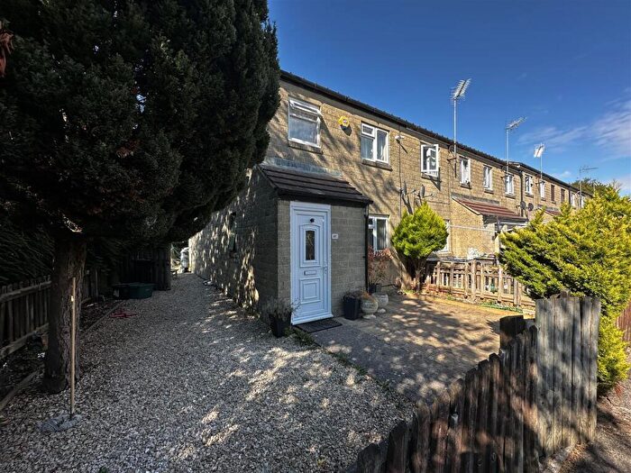 3 Bedroom End Of Terrace House For Sale In Rosewarn Close, Bath, BA2
