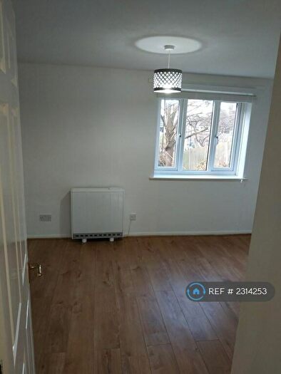 1 Bedroom Flat To Rent In St. Lukes Court, London, SE6