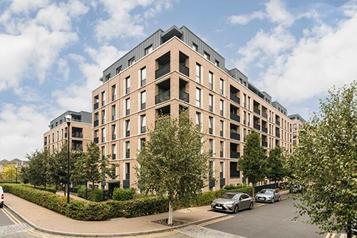 1 Bedroom Flat For Sale In Denman Avenue, Hanwell, UB2