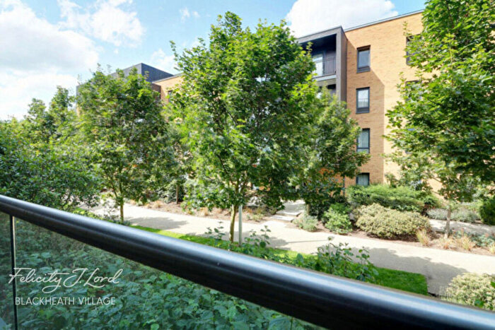 1 Bedroom Apartment For Sale In Harris Lodge, Kidbrooke Village, SE9