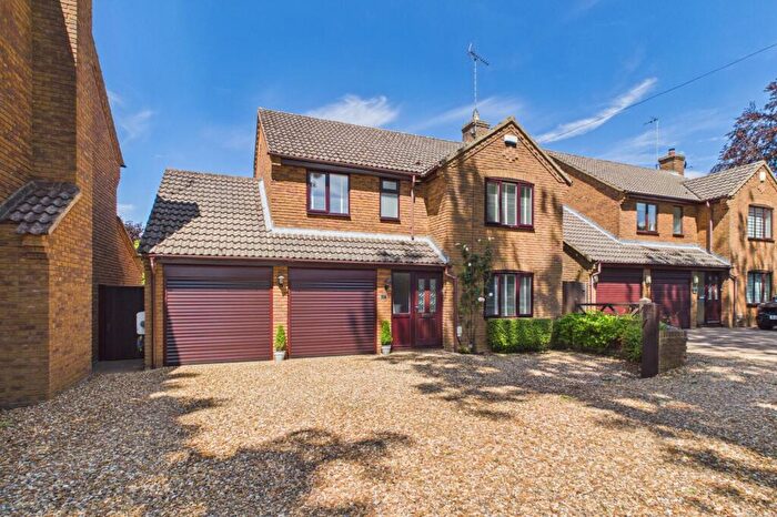 4 Bedroom Detached House For Sale In Whittlebury Road, Silverstone, NN12