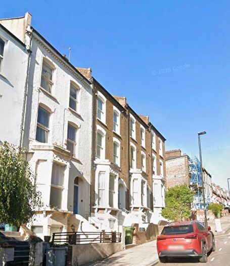 3 Bedroom Flat To Rent In Hazellville Road, London, N19