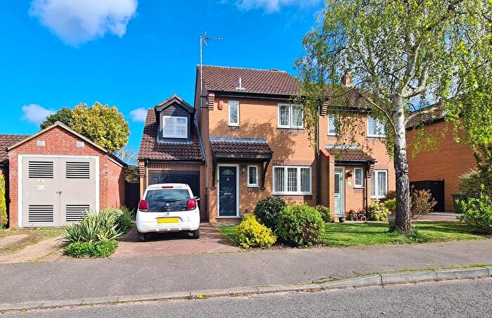 3 Bedroom Semi-Detached House For Sale In Hollybush Road, North Walsham, NR28
