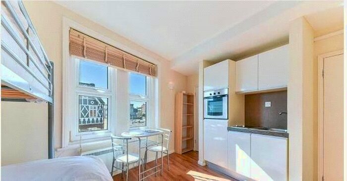 Studio To Rent In Wimbledon Park Road, London SW18