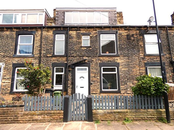 3 Bedroom Terraced House To Rent In Zoar Street, Morley, LS27
