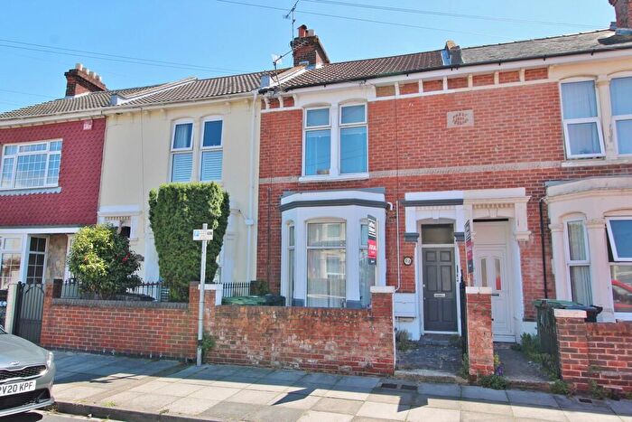 2 Bedroom Flat For Sale In Francis Avenue, Southsea, PO4
