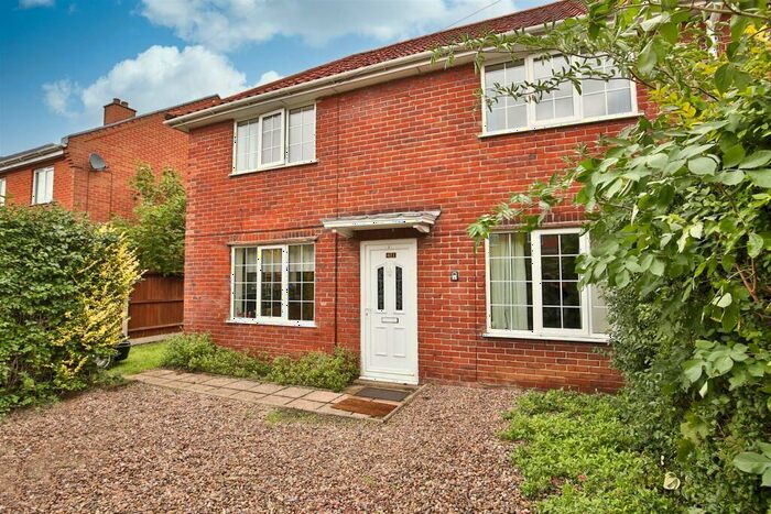 5 Bedroom House To Rent In Bacon Road, Norwich, NR2