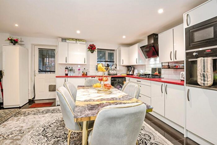 4 Bedroom Terraced House For Sale In Eagle Way, Hampton Centre, Peterborough, PE7